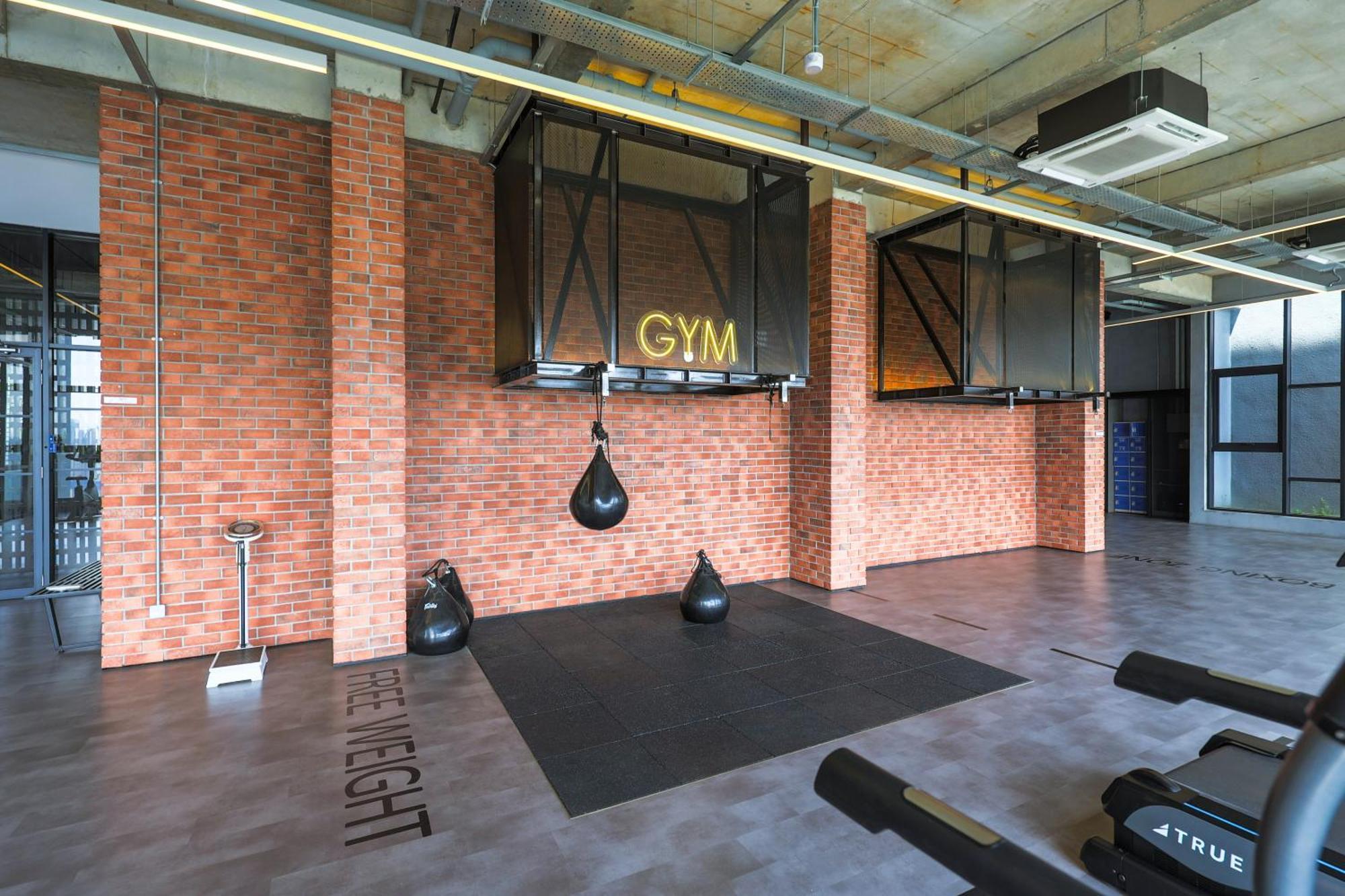 Millerz Square By Mykey Apartment Kuala Lumpur Ngoại thất bức ảnh The gym at the hotel